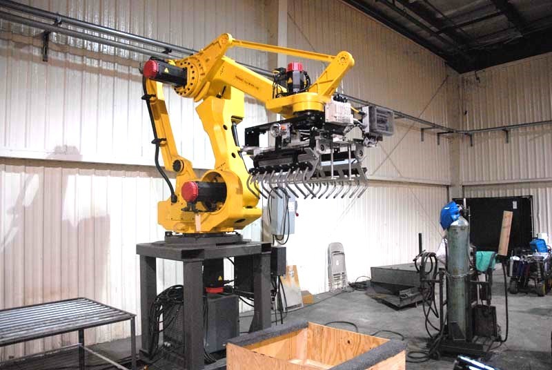 What Are the Benefits of Using a Palletizing Robot?