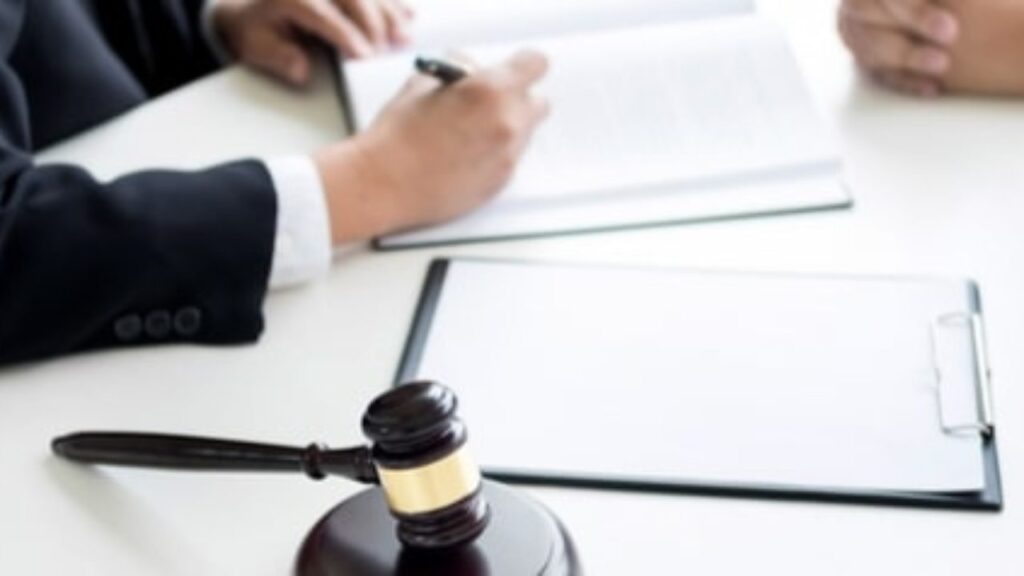 What Essential Traits to Look for in an Injury Lawyer near you