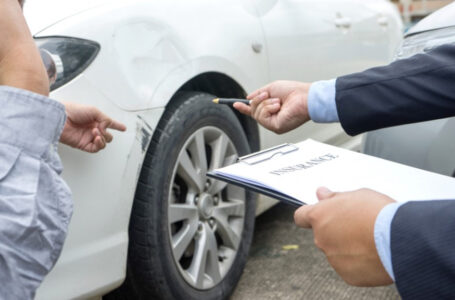 How a Car Accident Lawyer Helps you Win a Fair Compensation 