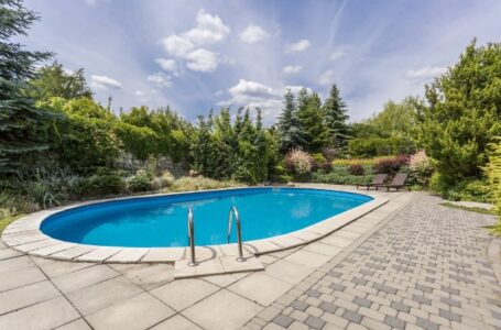 5 Ways to Maintain Your Pool Deck