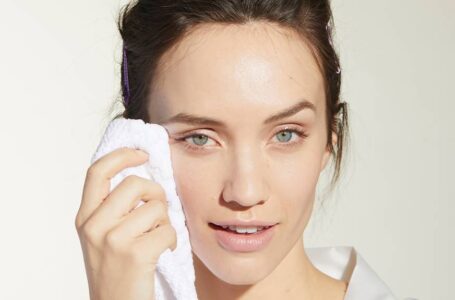 6 Skincare Practices According To Seasonal Changes