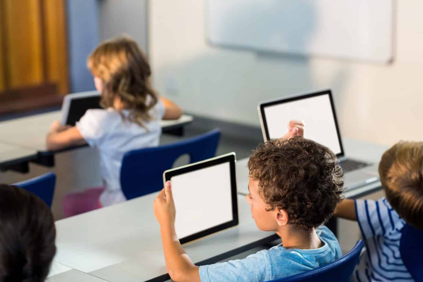 Importance and Benefits of Integrating Technology in Education